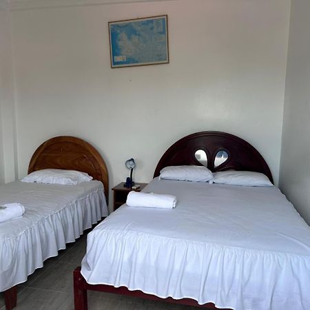 Hostal Insular Puerto Villamil Exterior photo