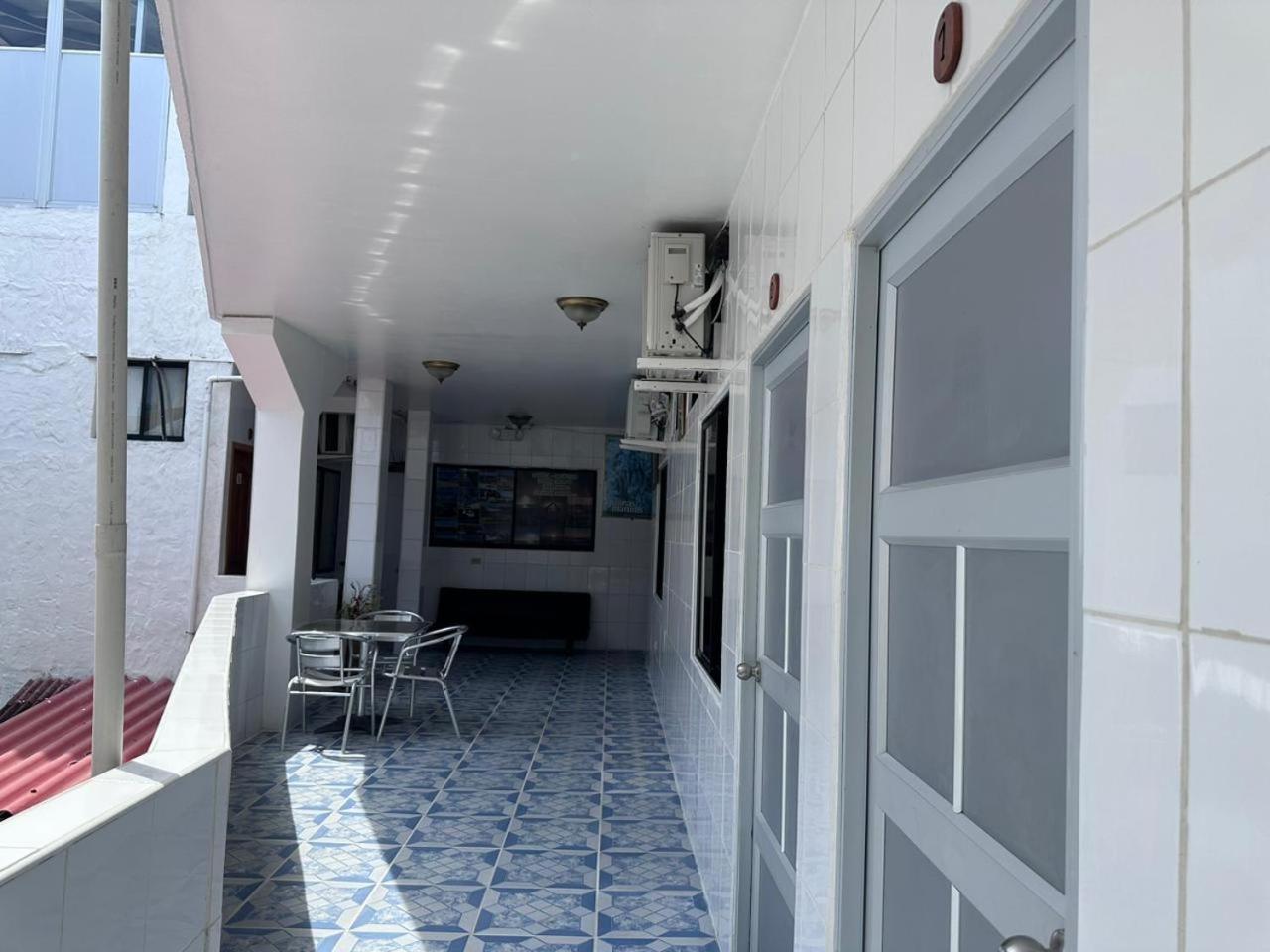 Hostal Insular Puerto Villamil Room photo